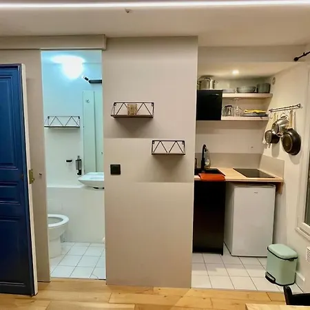 Joli Studio 18m2 En Plein Coeur Du Marais A ! * باريس